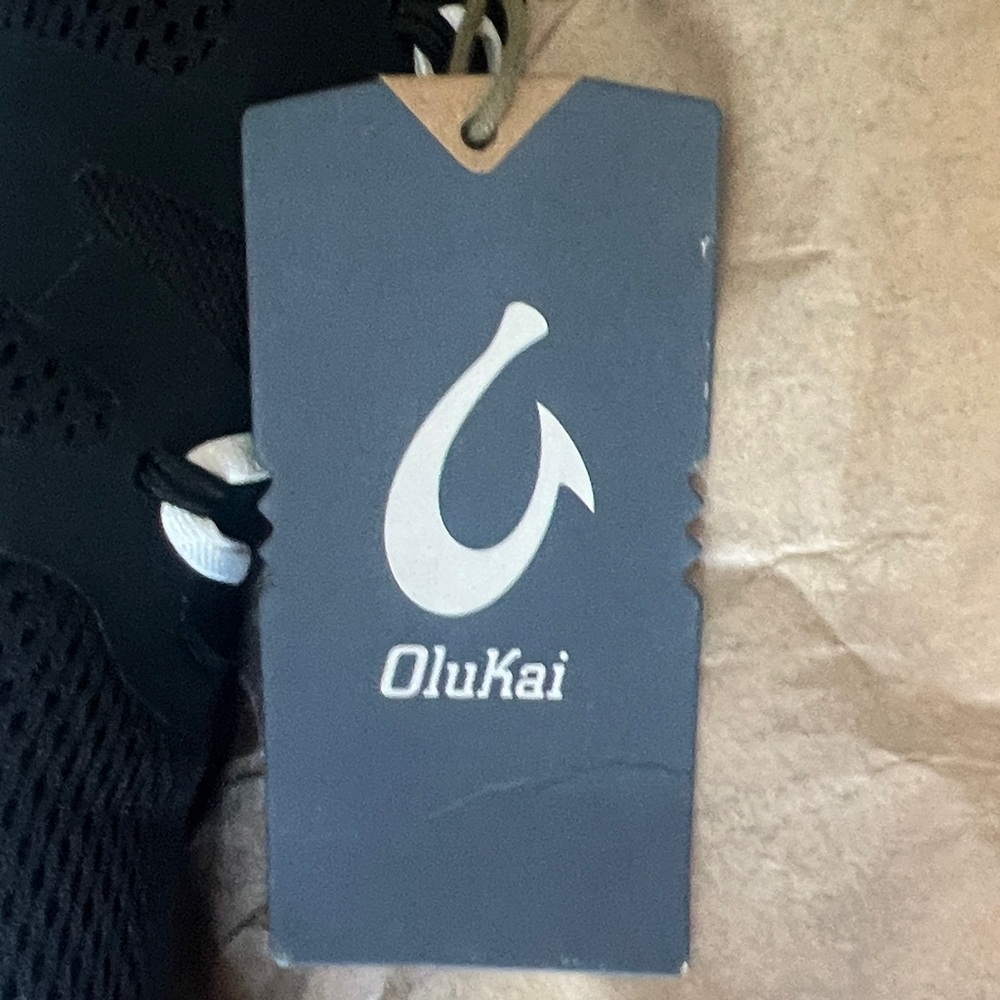 OluKai Hula Black and White Athletic Shoes / Sneakers Size 8 Excellent condition - Picture 10 of 10